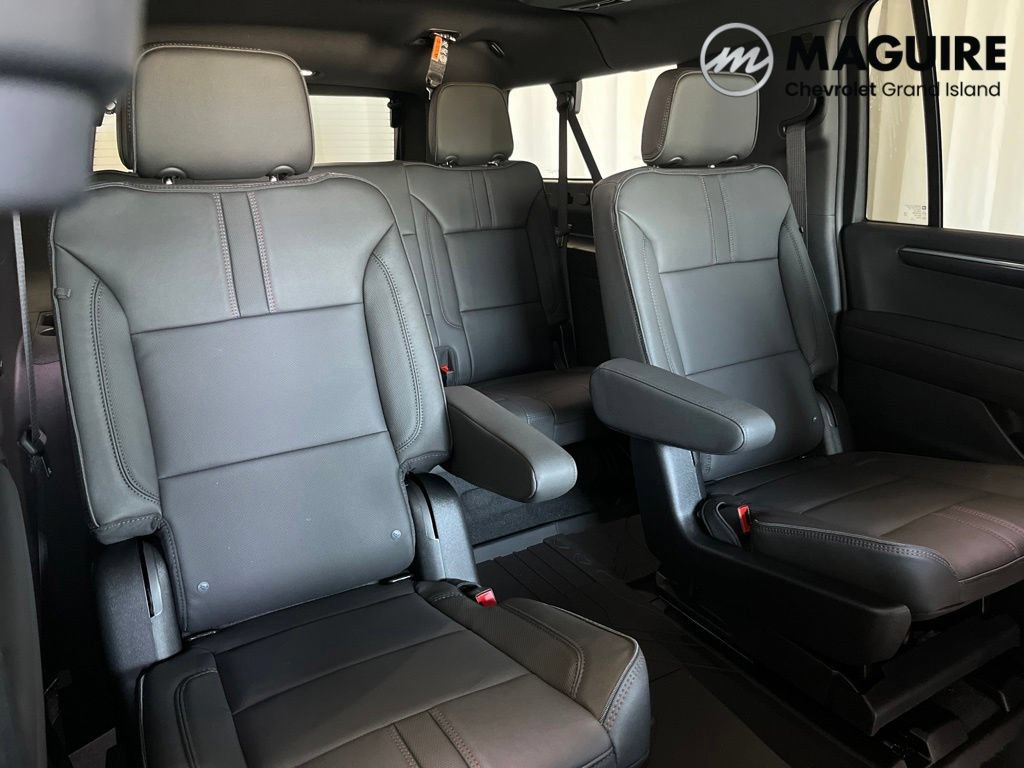 2026 Chevrolet Suburban RST - Photo 31
