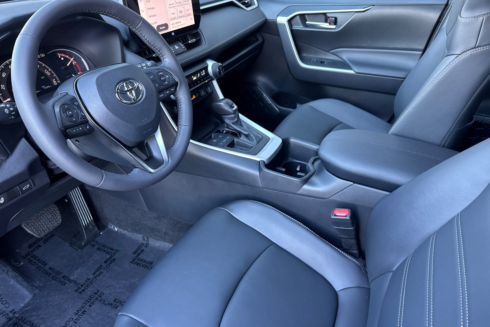 Used 2025 Gray Toyota XLE Premium image 9
