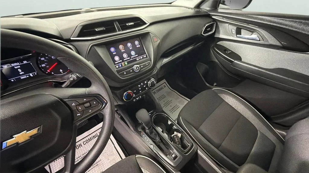 Used 2023 Summit White Chevrolet LT image 19