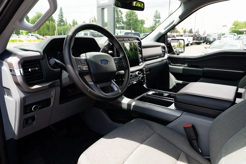 Used 2024 Gray Ford XLT image 20