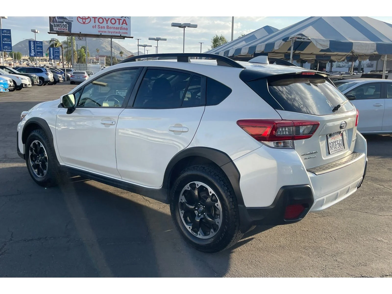 Used 2021 CRYSTAL WHITE PEA Subaru Premium image 3