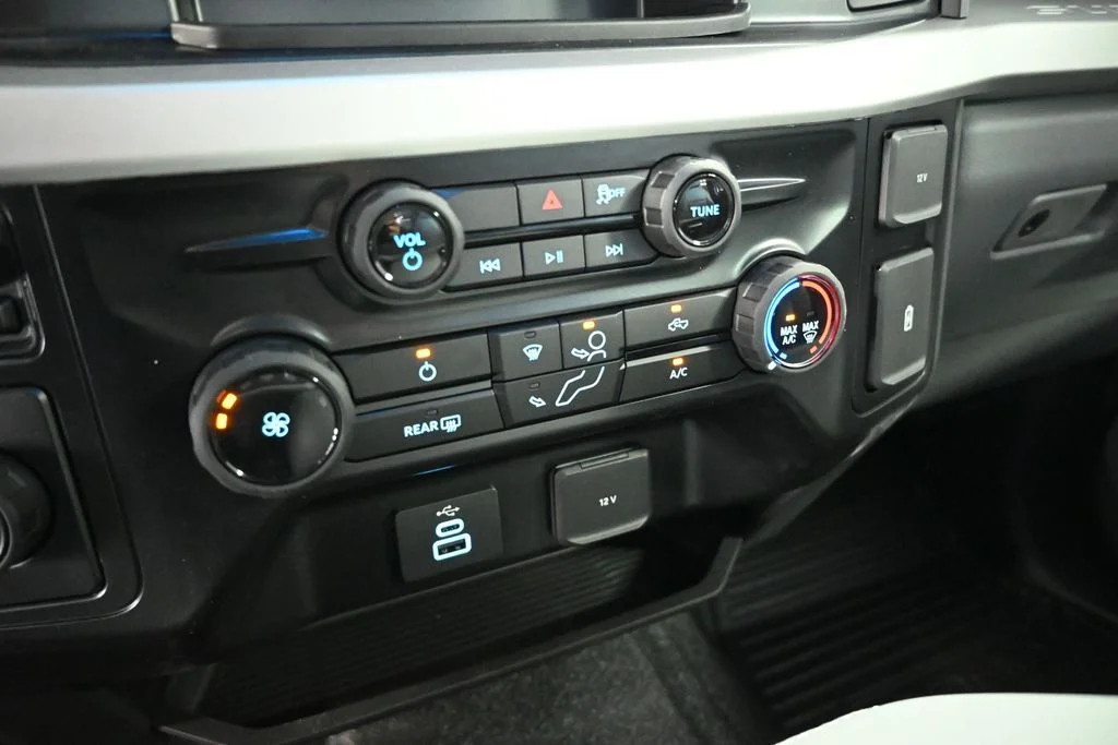 New 2026 Oxford White Ford XL image 17