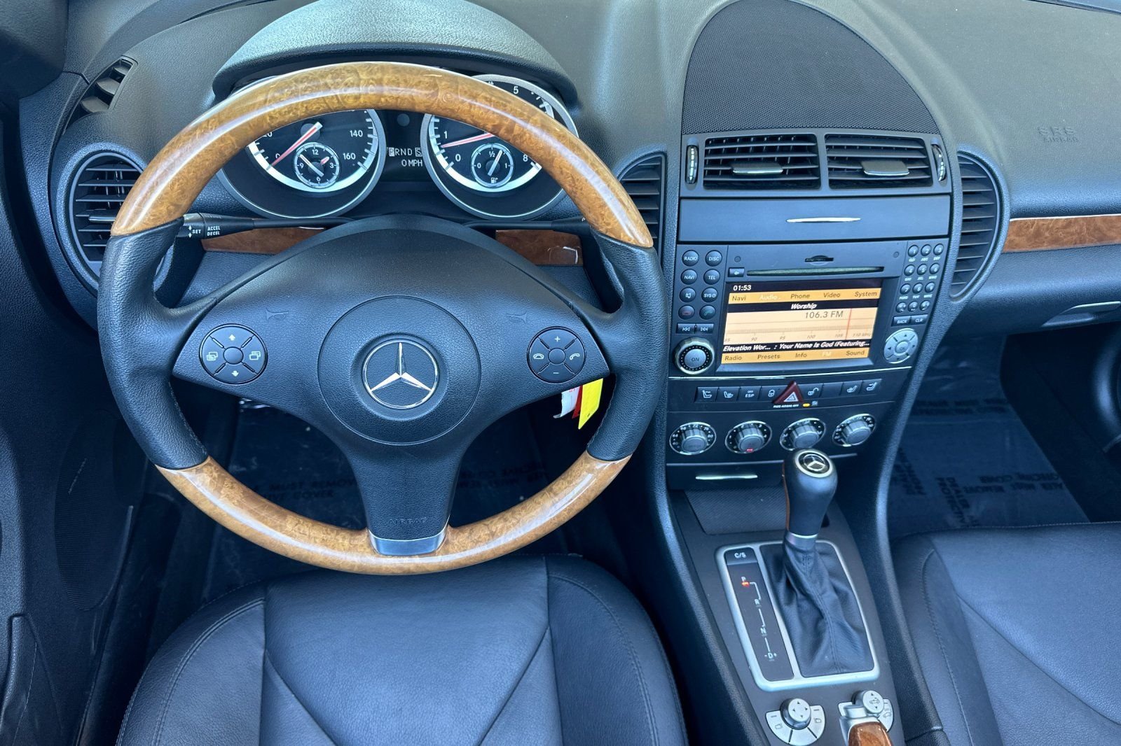 Used 2009 Silver Mercedes-Benz SLK 300 image 15