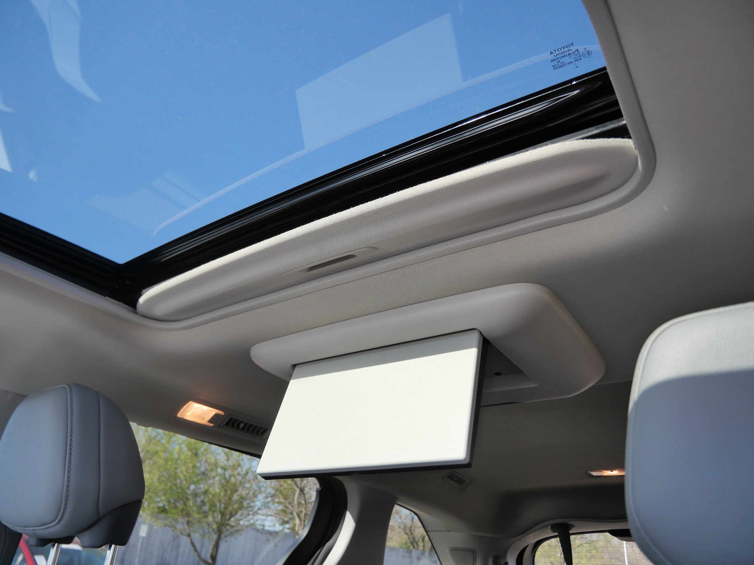 Used 2024 Midnight Black Metallic Toyota XLE image 33