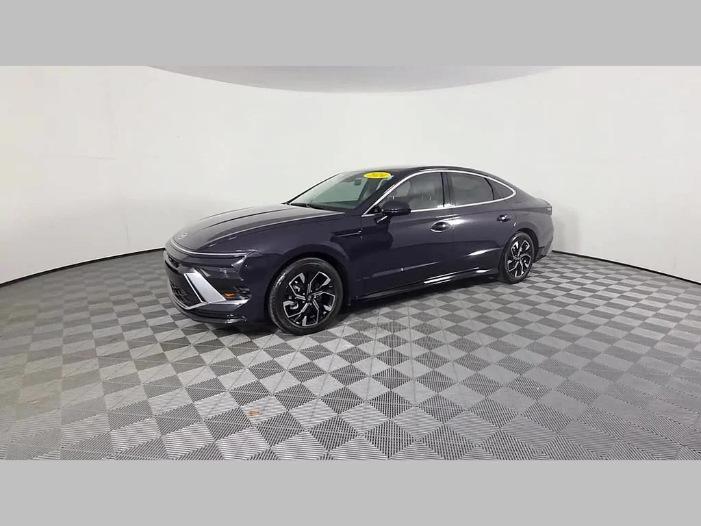 Used 2024 Carbon Blue Hyundai SEL image 48