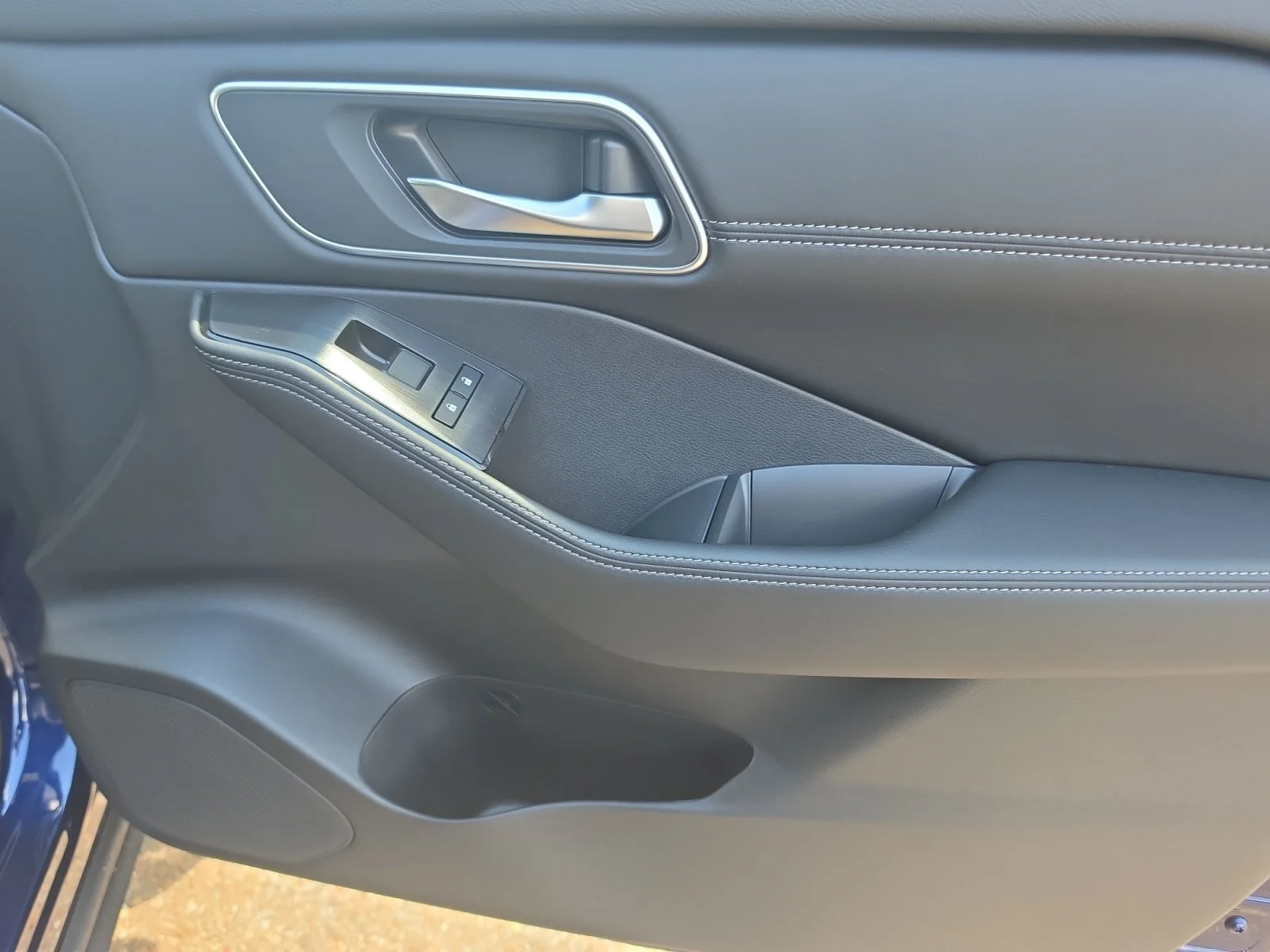 New 2026 Deep Ocean Blue Pearl Nissan Platinum image 34