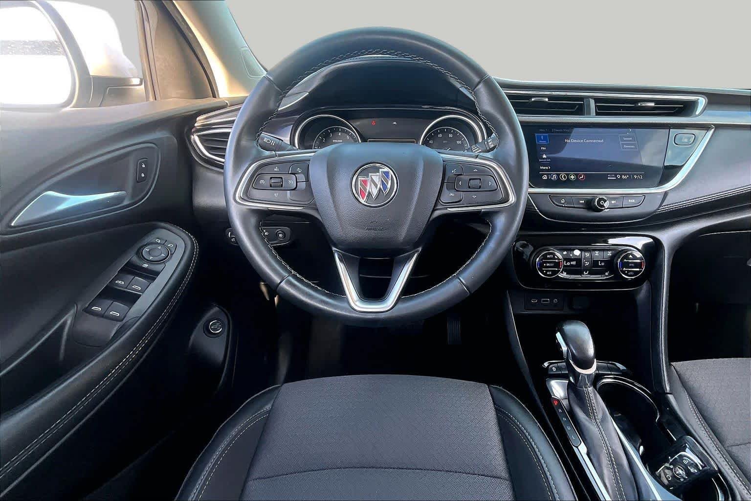 Used 2022 WHITE FROST TRICOAT Buick Select image 6
