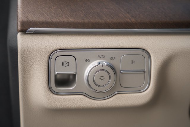 New 2027 Polar White Mercedes-Benz GLE 450 image 42