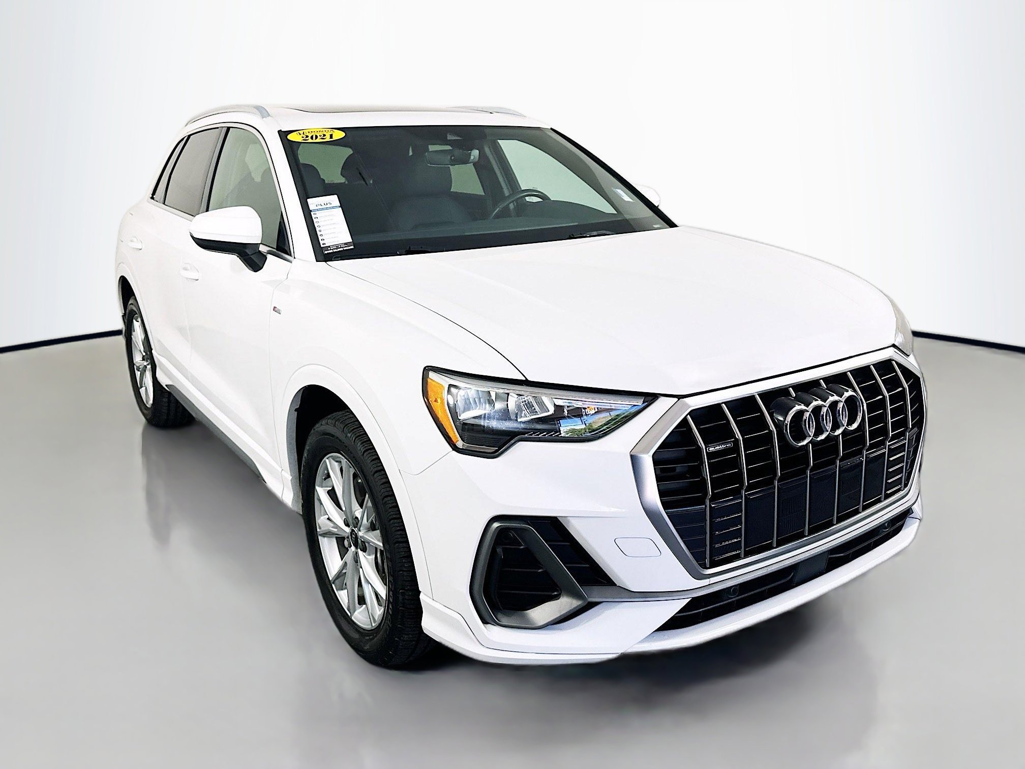 2021 Audi Q3 45 TFSI S Line Premium quattro's photo