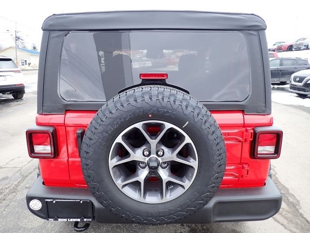 New 2026 Firecracker Red Clear-Coat Exterior Paint Jeep Sport S image 4