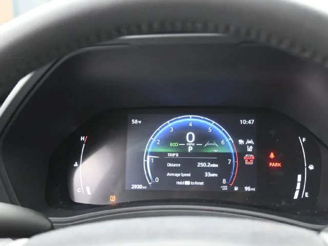 Used 2025 White Toyota XLE image 18