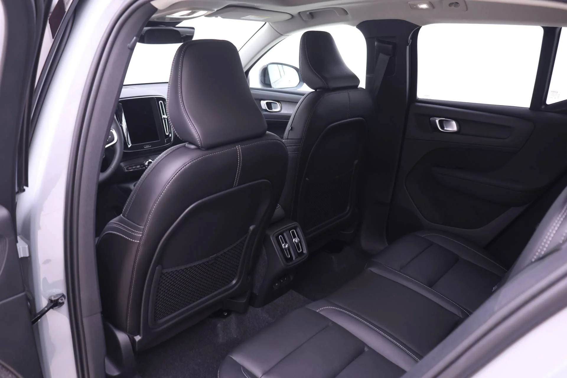 New 2026 Vapour Grey Volvo Core image 12