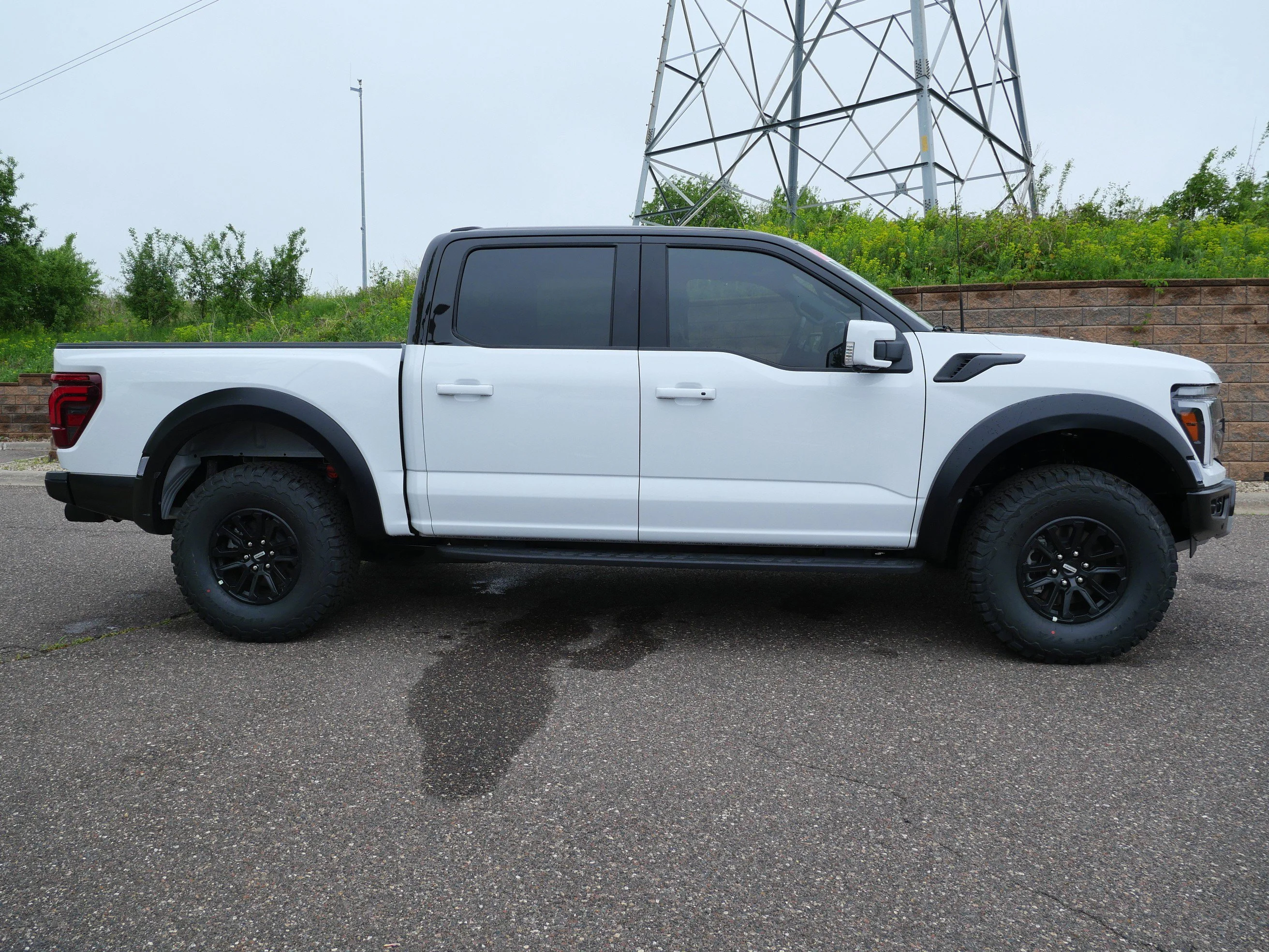 New 2025 Oxford White Ford Raptor® image 7
