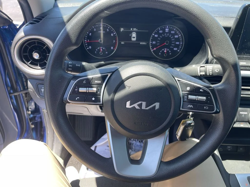 Used 2024 Blue Kia LXS image 18