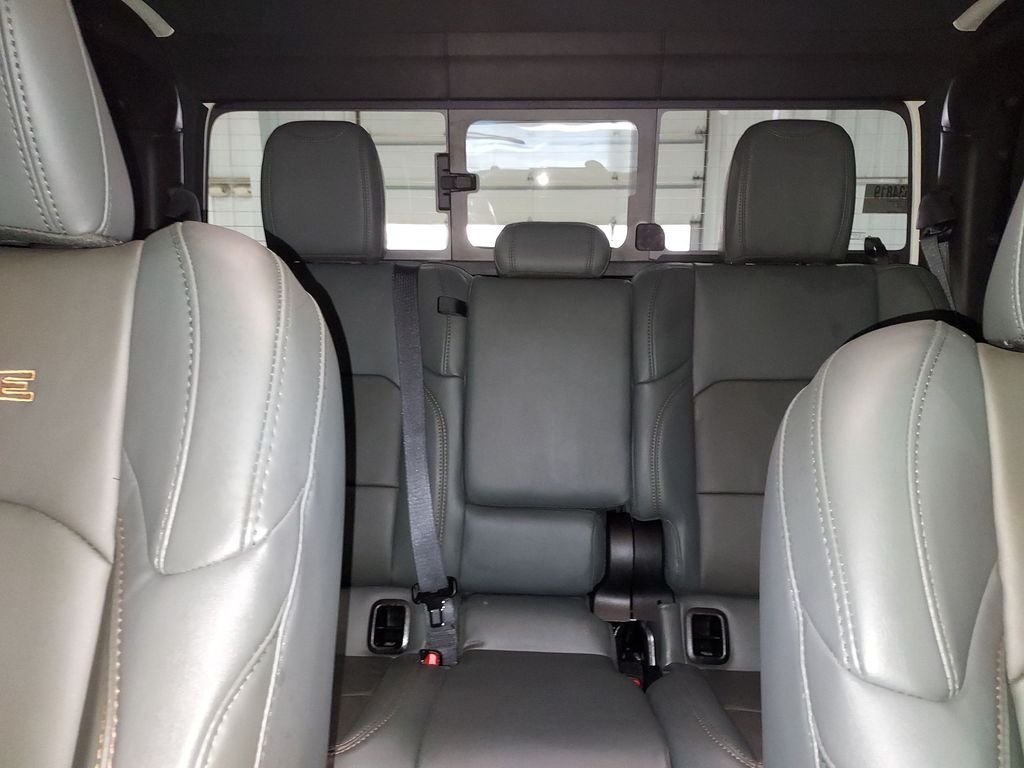 Used 2025 Black Jeep Mojave image 13