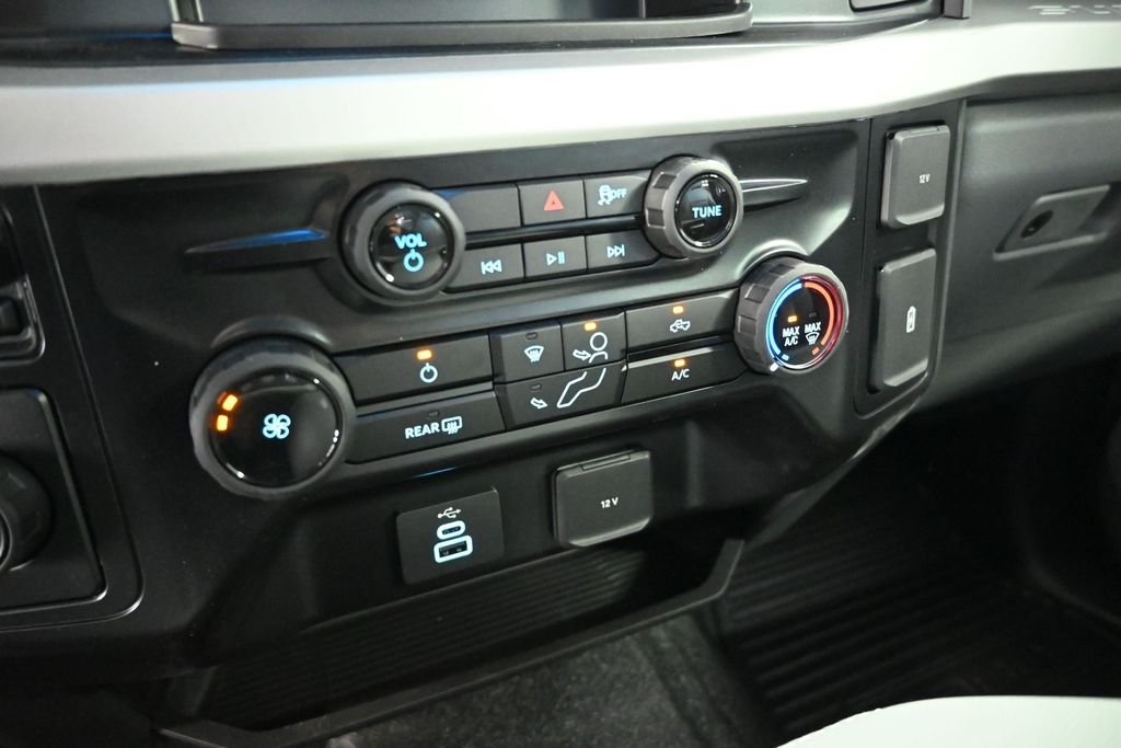 New 2026 Oxford White Ford XL image 17