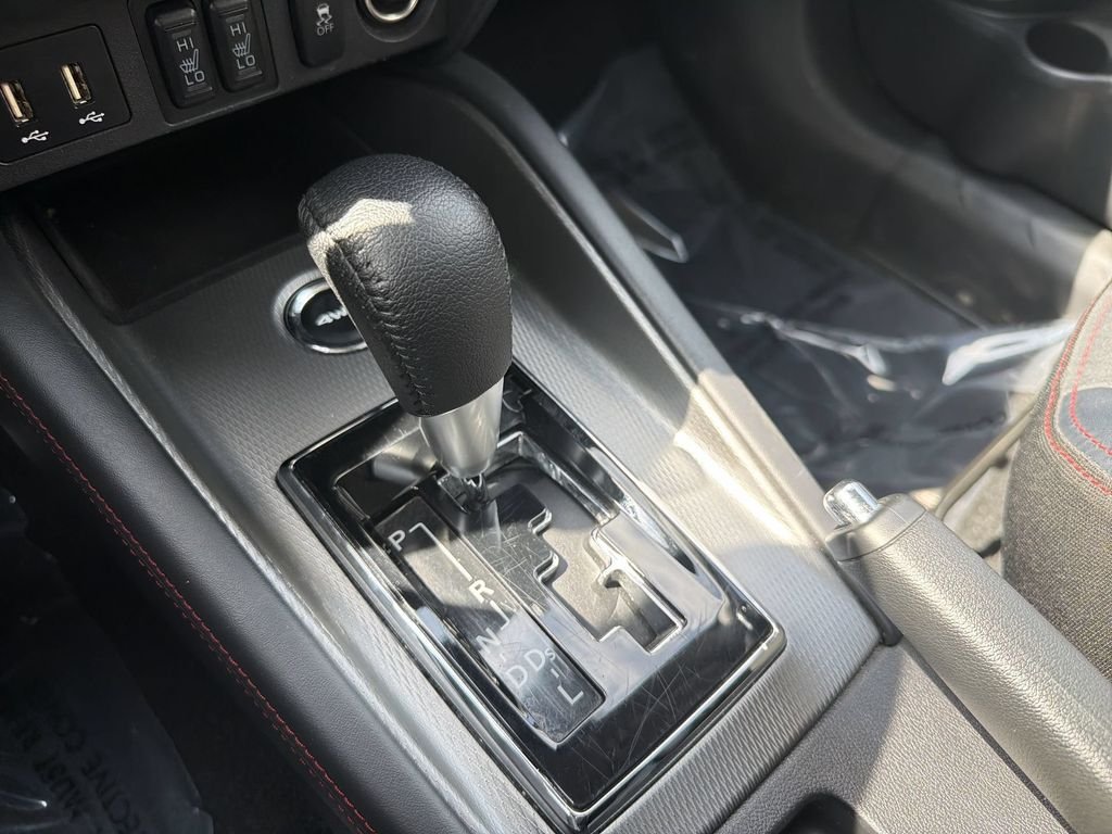 Used 2024  Mitsubishi 2.0 SE image 22