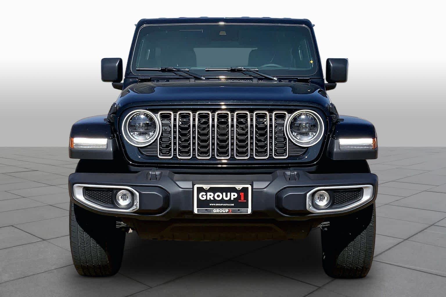 Used 2025 Black Clearcoat Jeep Sahara image 4