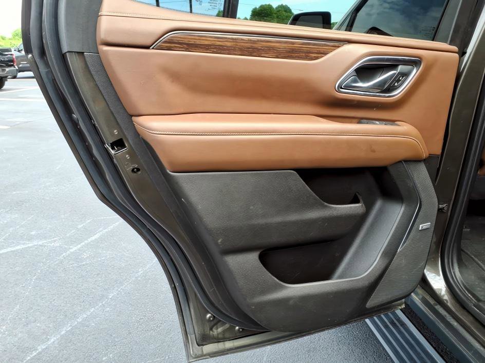 Used 2021 Graywood Metallic Chevrolet High Country image 14
