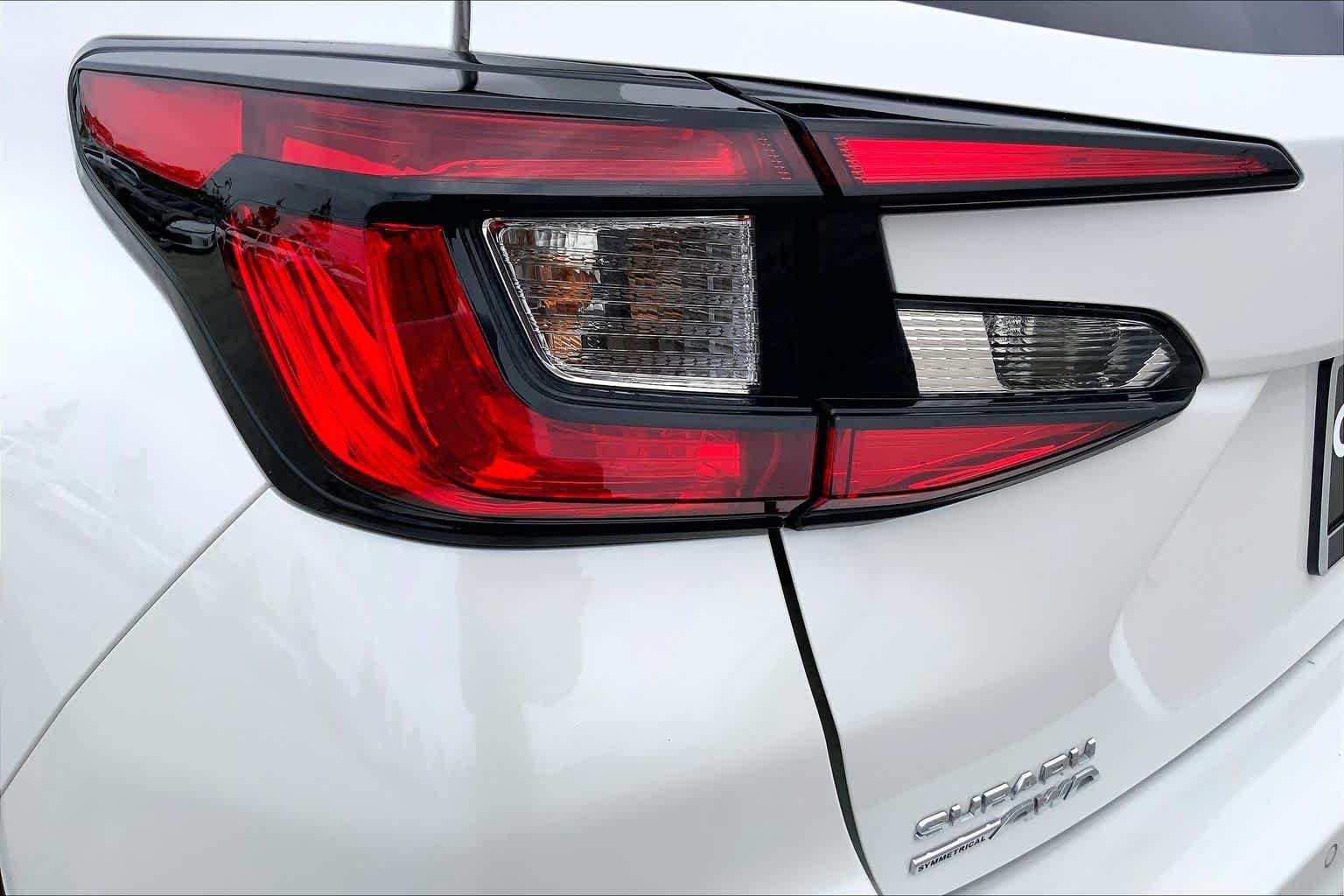 Used 2024 Crystal White Pearl Subaru Limited image 28