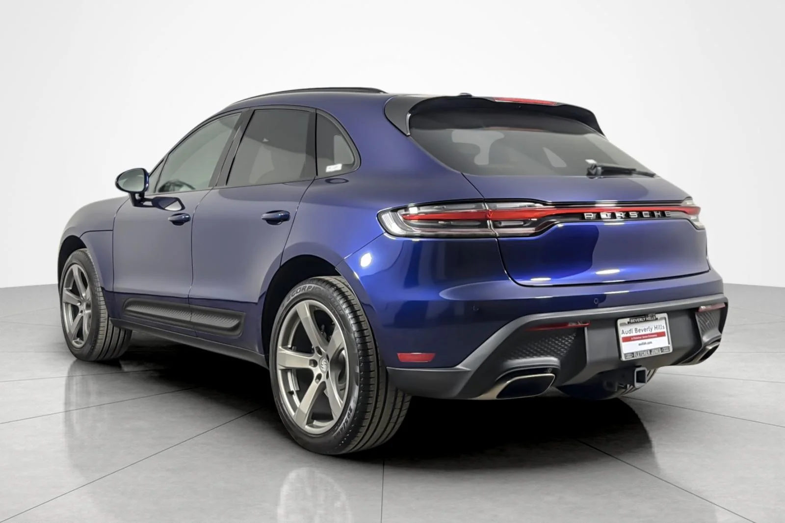 Used 2023 BLUE Porsche  image 3