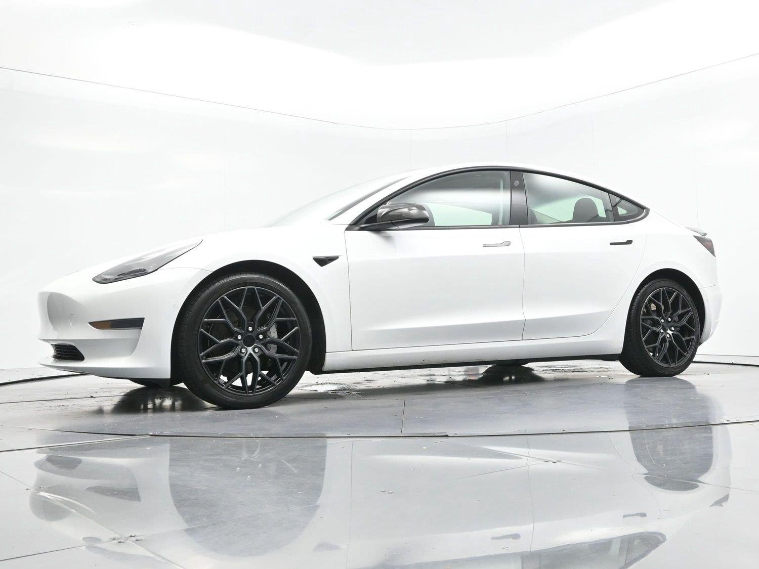 Used 2021 Pearl White Multi-coat Tesla Standard Range Plus image 39