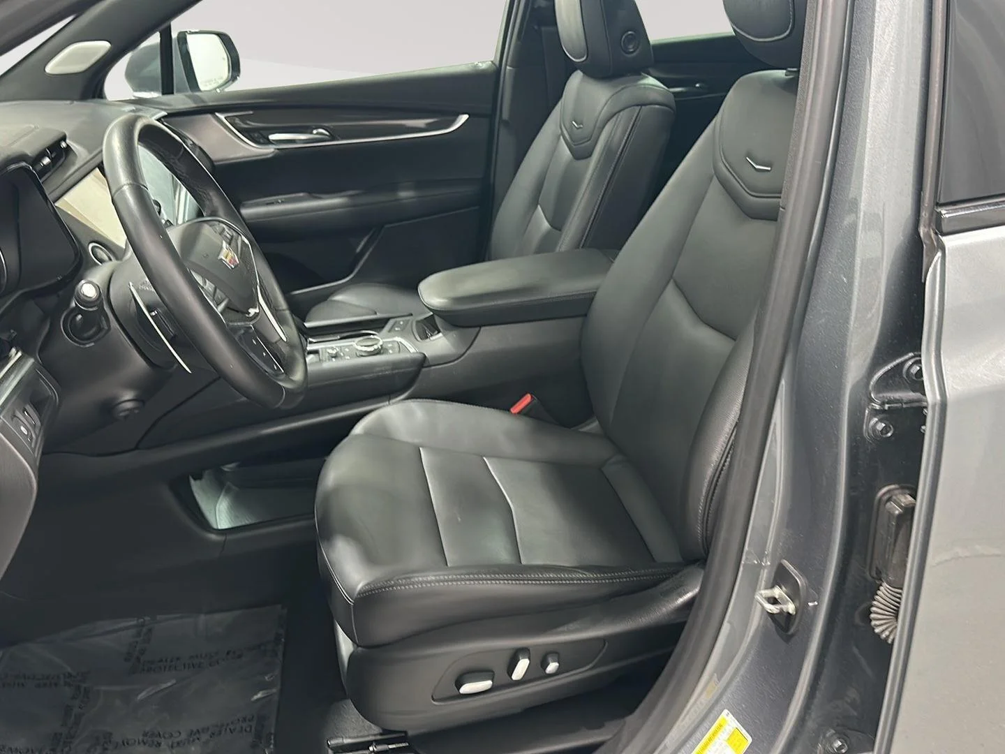 Used 2021 SATIN STEEL METALLIC Cadillac AWD Sport image 17