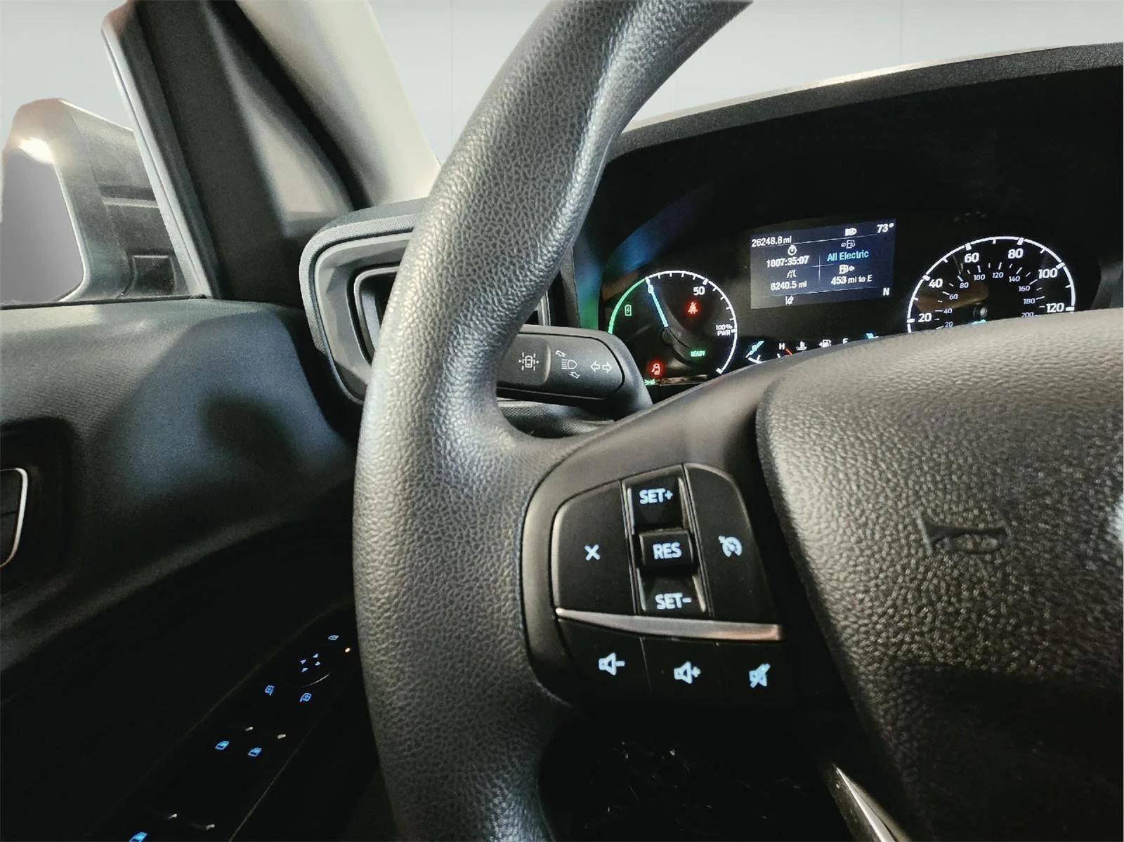 Used 2023 Area 51 Ford XL image 21
