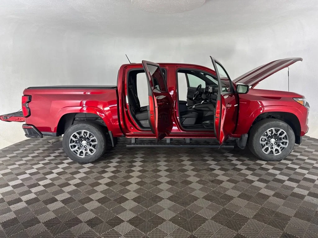 Used 2023 Red Chevrolet LT image 14