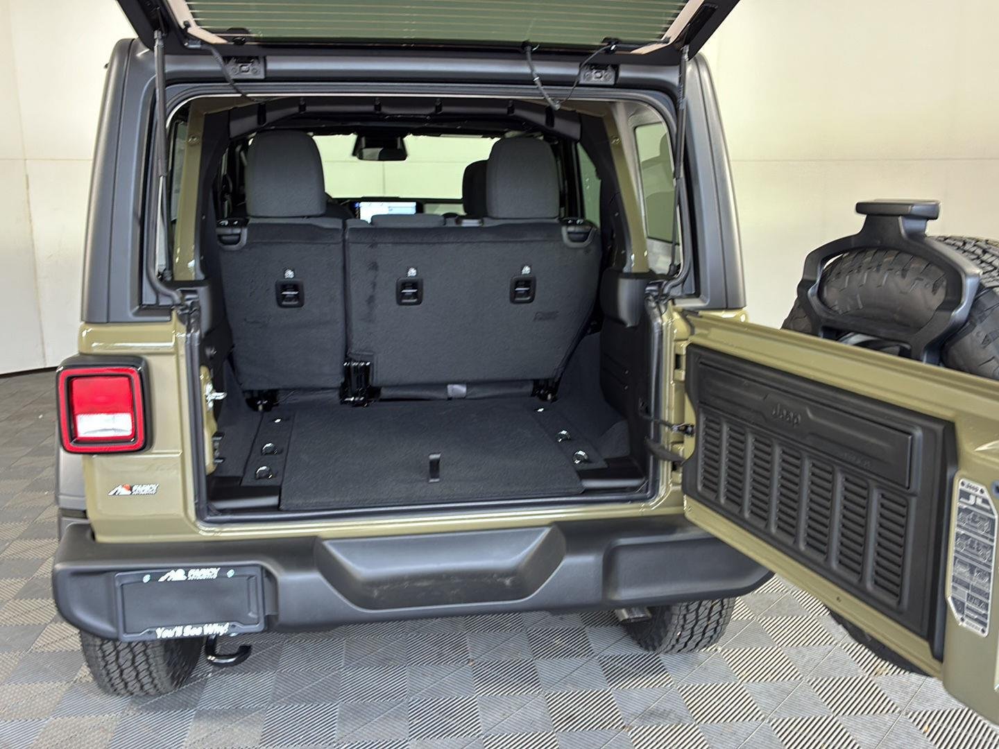 New 2027 41 Paint Jeep Sport S image 7