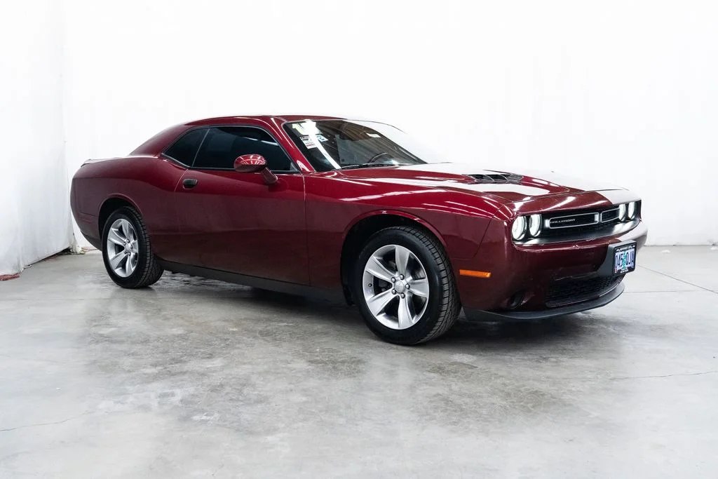 2018 Dodge Challenger SXT's photo