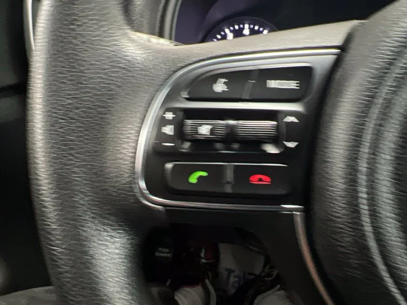 Used 2017 Red Kia LX image 21