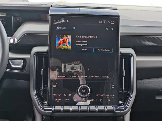 2026 GMC Yukon AT4 - Photo 21