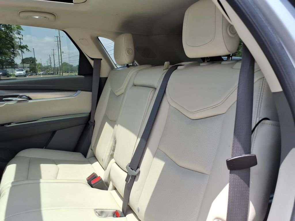Used 2018 Silver Cadillac Luxury image 12