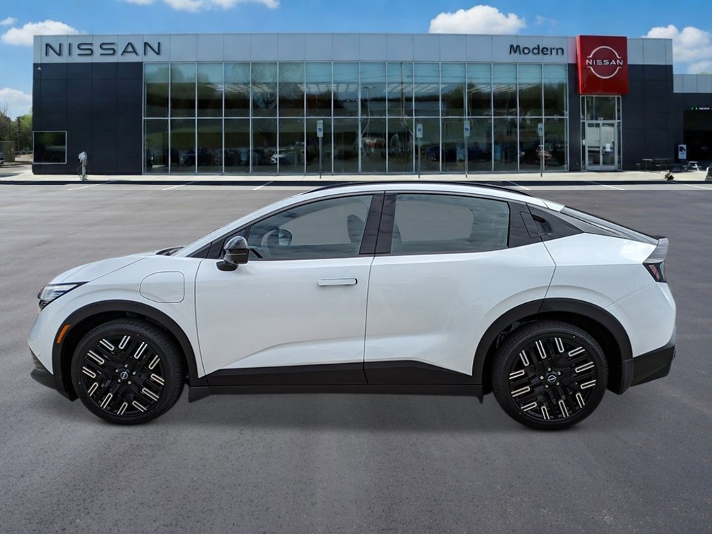 New 2026 Everest White Pearl Tricoat Nissan PLATINUM+ image 2