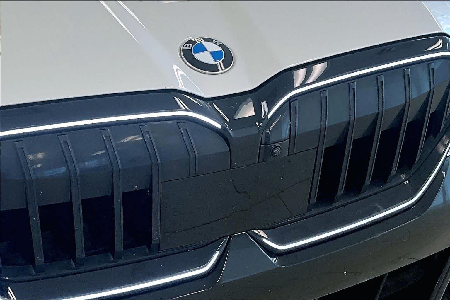 Used 2024 Mineral White Metallic BMW 540i xDrive image 28