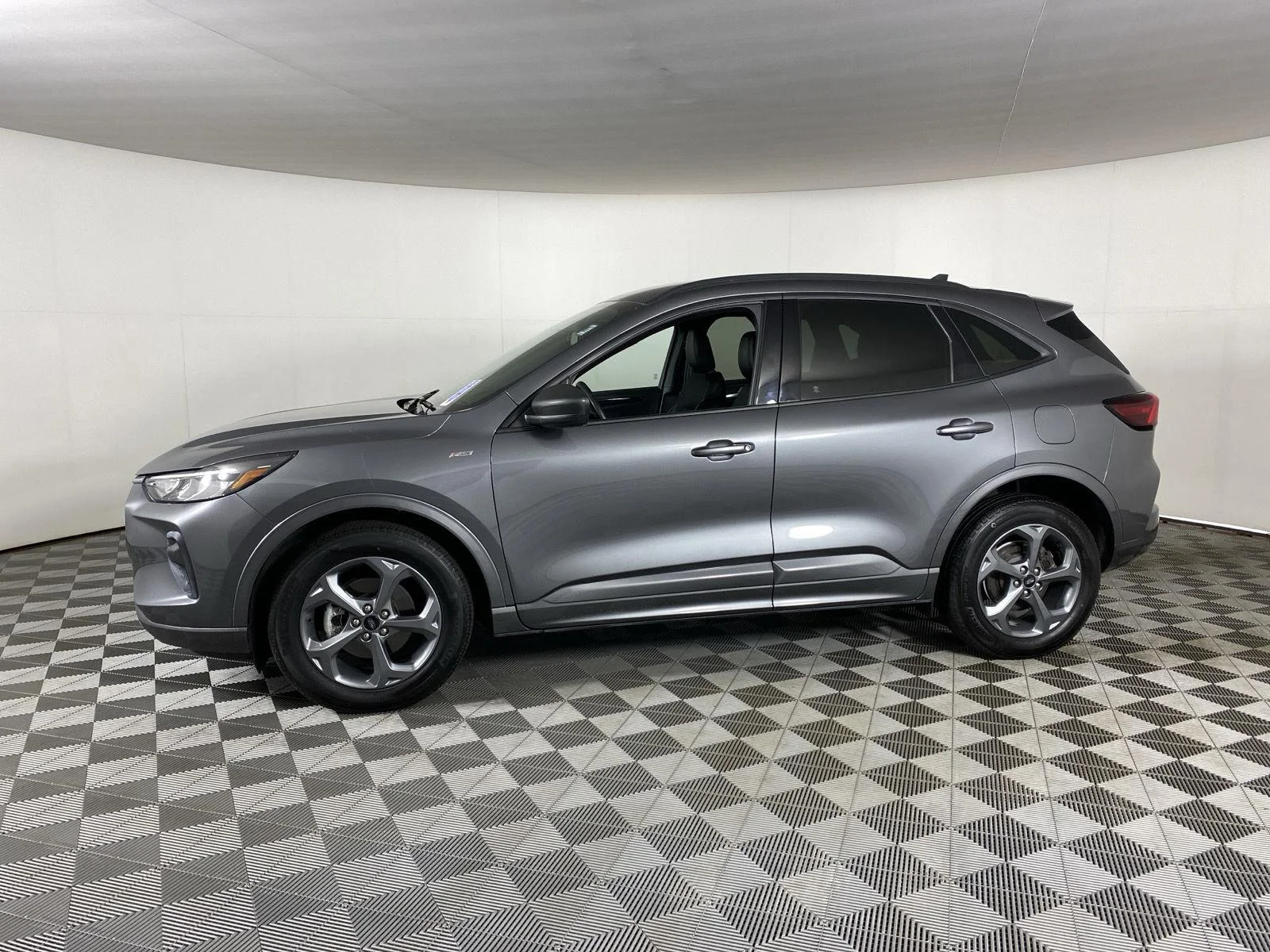 Used 2023 Carbonized Gray Ford ST-Line image 4