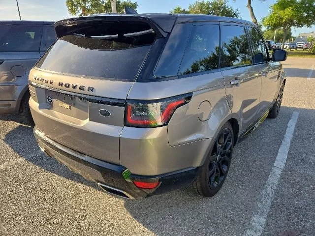 Used 2021 Lantau Bronze Metallic Land Rover HSE Silver Edition image 3