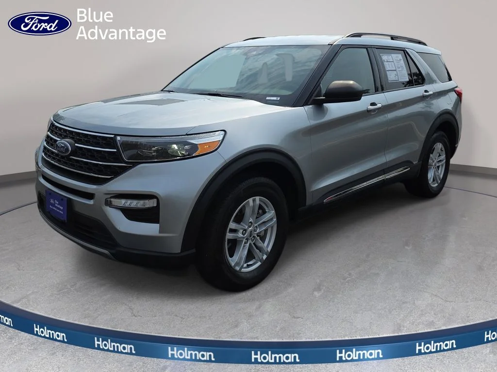 Used 2022 Silver Ford XLT image 1
