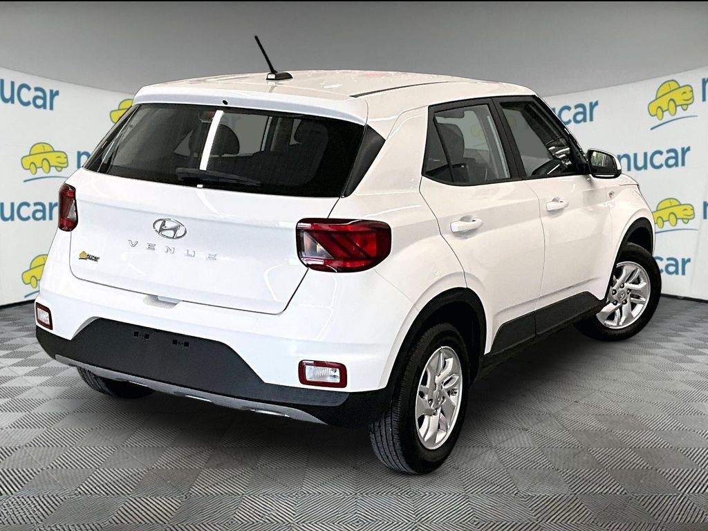 Used 2025 Lunar White Hyundai SE image 6