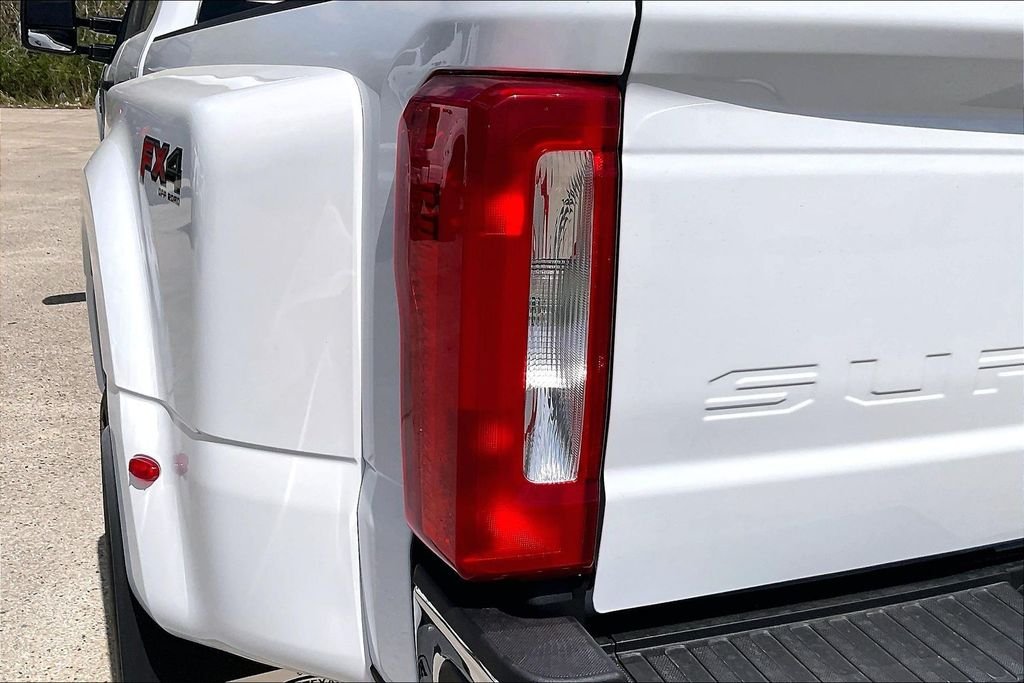 New 2026 Ford Super Duty F-350 XL 4D Crew Cab