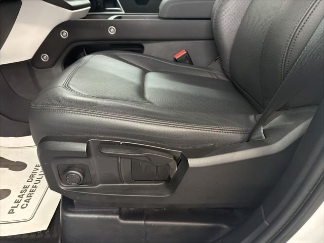 2023 Land Rover Defender S - Photo 9