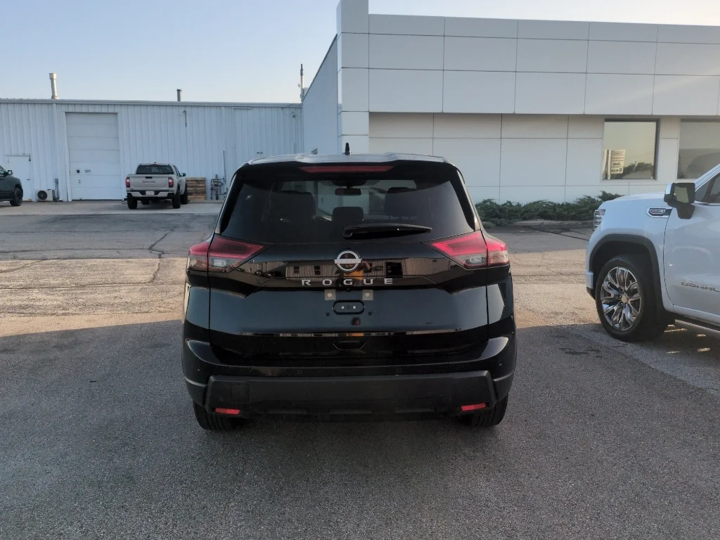 Used 2025 Super Black Nissan SV image 7