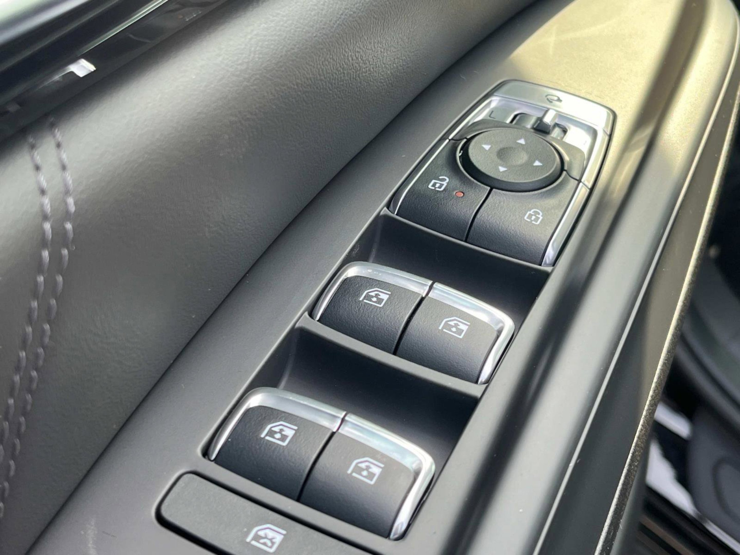 New 2026 Aurora Black Pearl Kia SX Prestige image 26