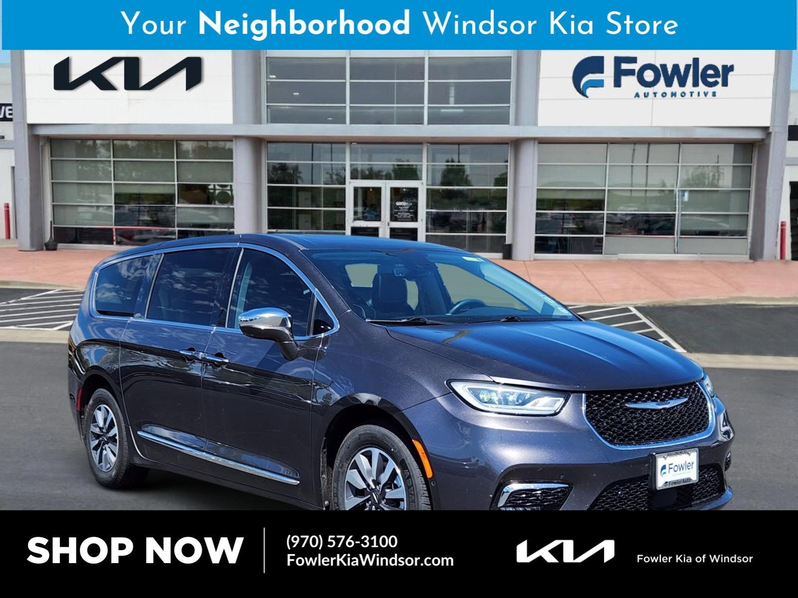2022 Chrysler Pacifica Hybrid Limited Hybrid's photo
