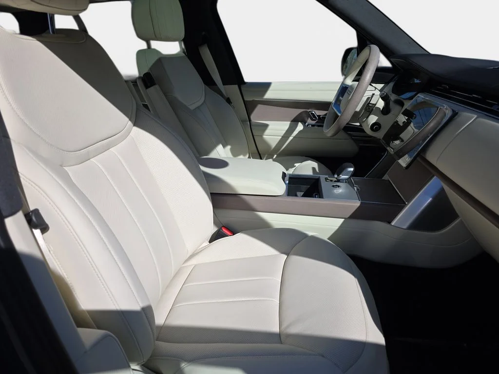 New 2026 Varesine Blue LAND ROVER SE image 10