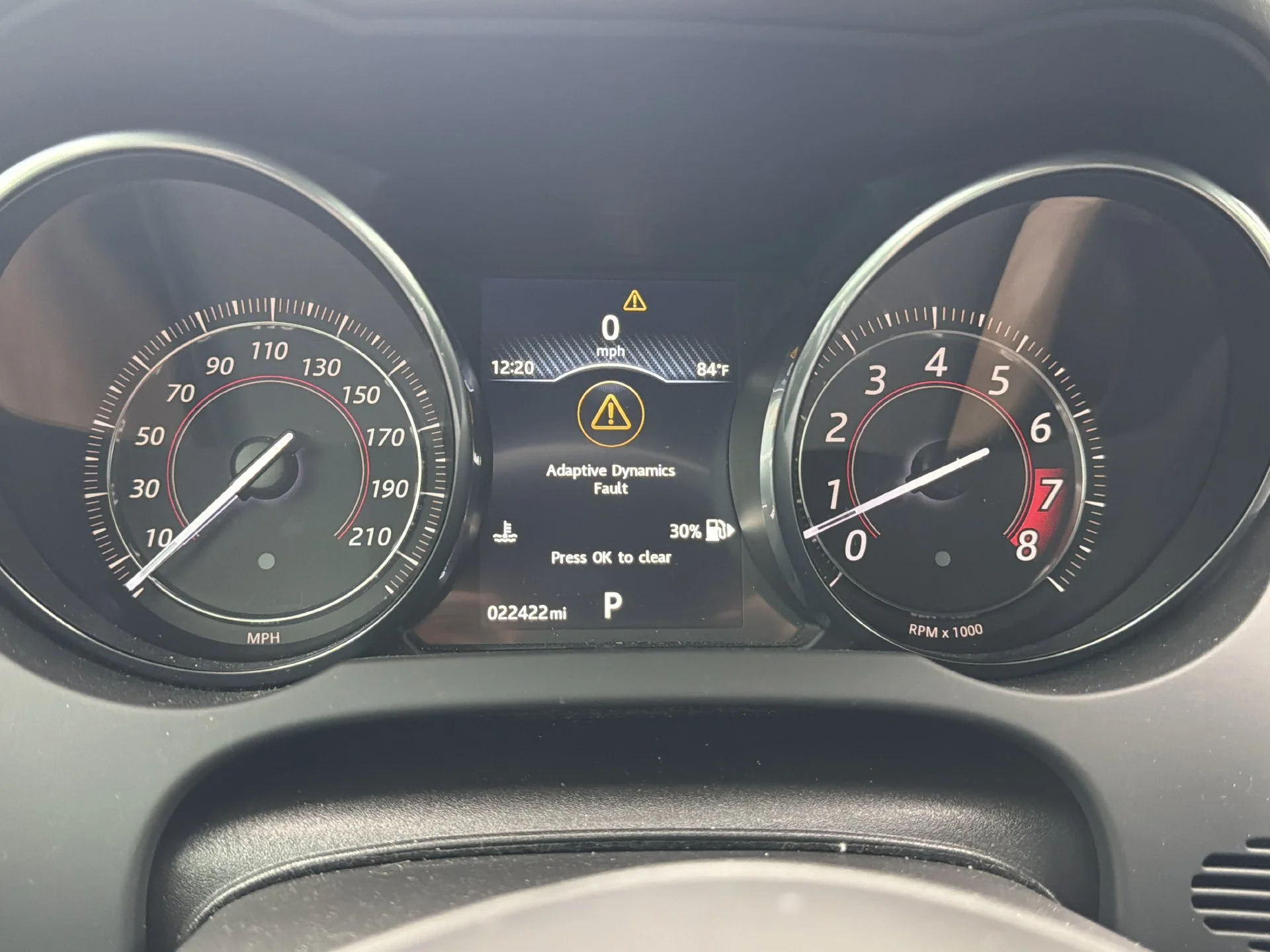 Used 2016  Jaguar R image 31