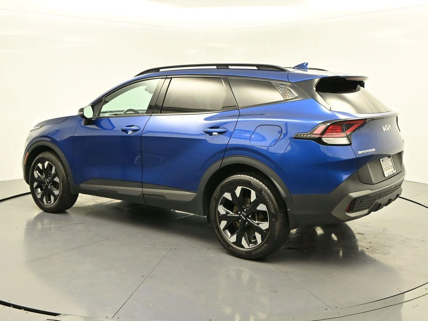 Used 2024 Sapphire Blue Kia X-Line image 5