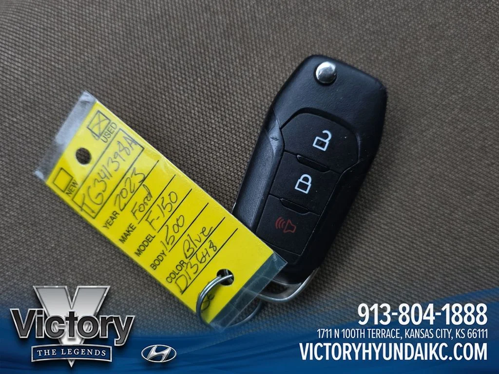 Used 2023 Blue Ford XLT image 21