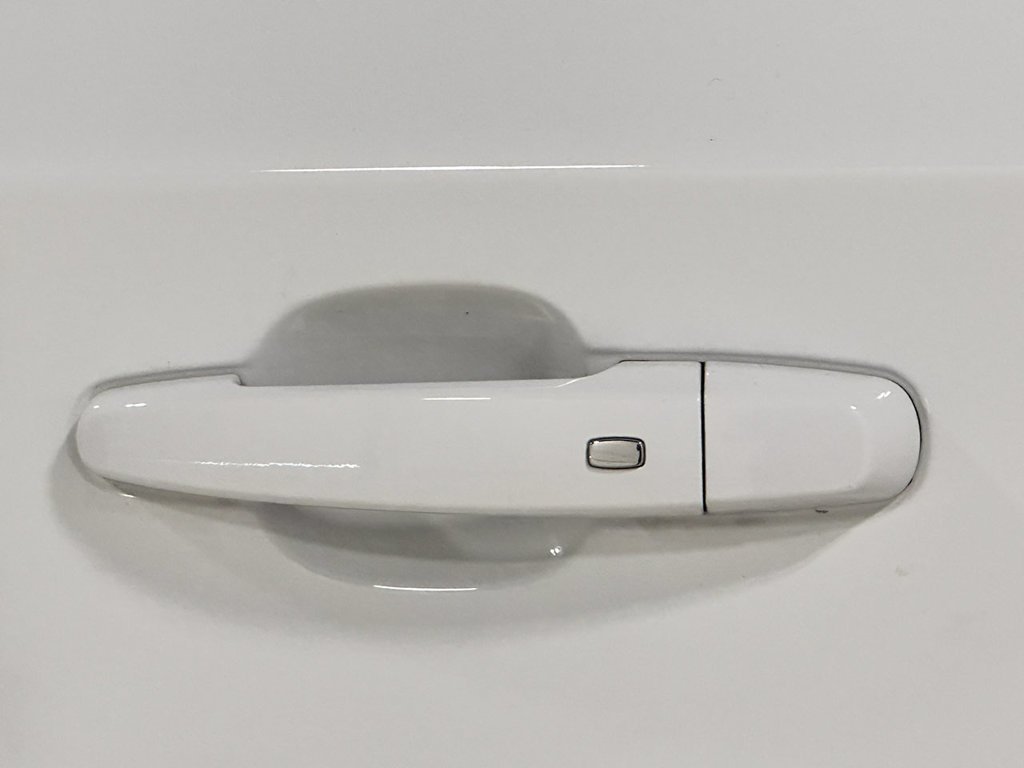 Used 2023 White Chevrolet LT image 17
